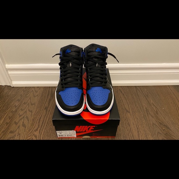 ❌SOLD❌ Jordan 1 Royal - Picture 2 of 8